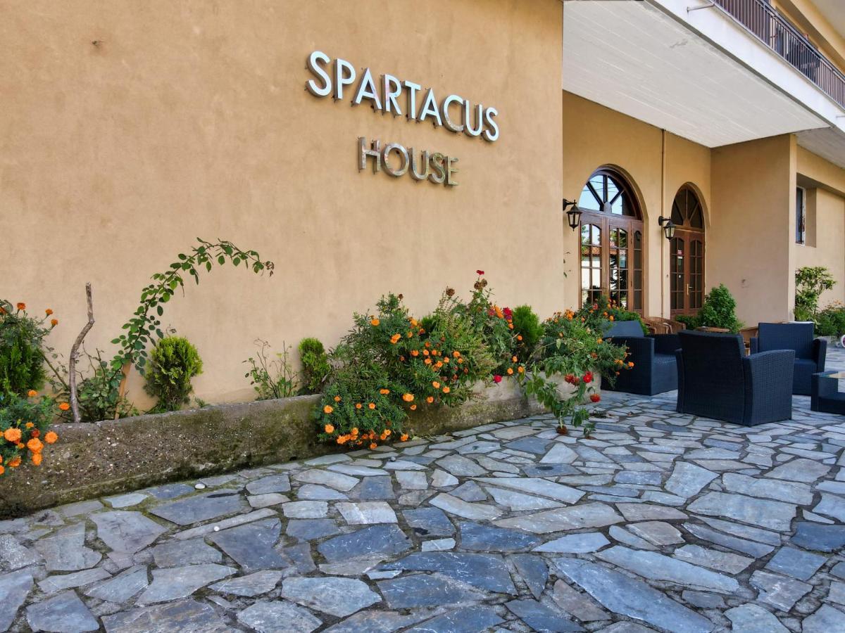 Spartacus House Kalampaka Exteriör bild